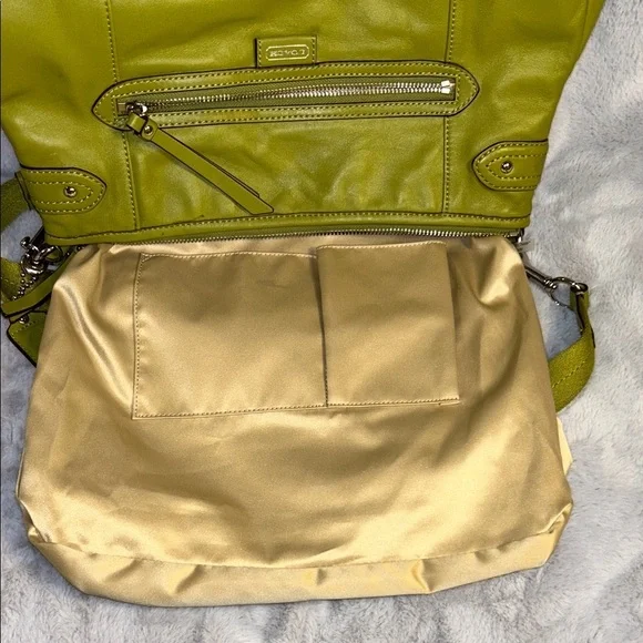 COACH F 23937 Pistachio Green Leather Shoulder Bag With Crossbody Strap - Picture 10 of 12